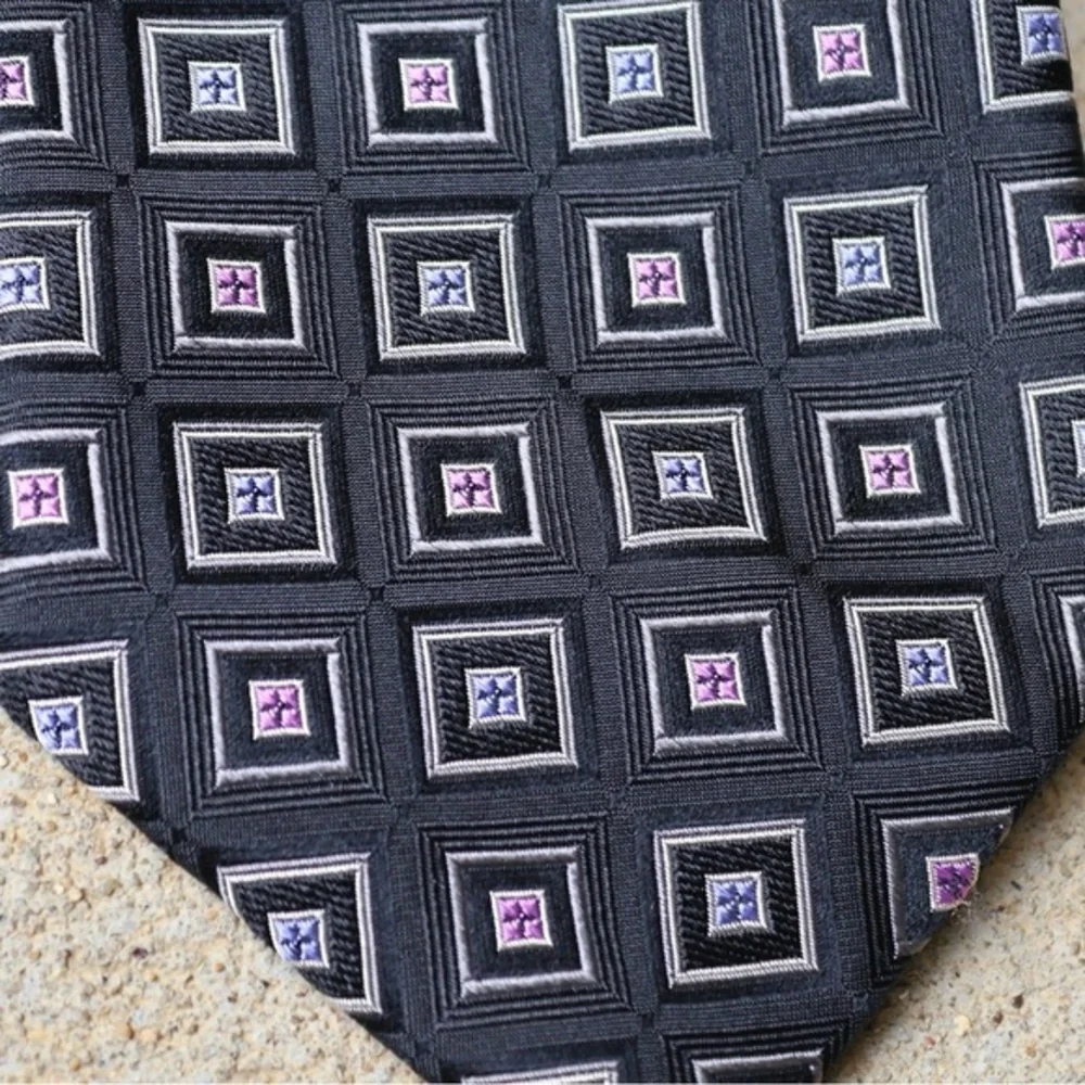Eagle shirtmakers men’s necktie black silk‎ geometric pattern